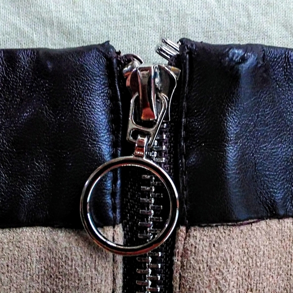 ⭐ Bundle 5 for 25 with anything marked with a star. Brown Skirt - Picture 6 of 11